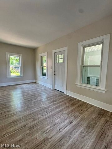 1079 Peerless Avenue, Akron, OH 44320