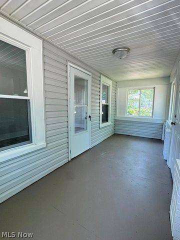 1079 Peerless Avenue, Akron, OH 44320