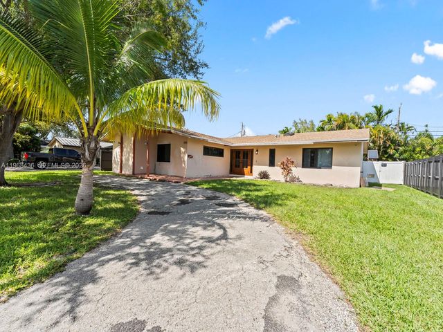 10415 SW 200th St, Cutler Bay, FL 33157