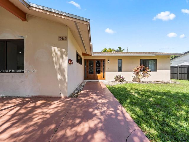 10415 SW 200th St, Cutler Bay, FL 33157