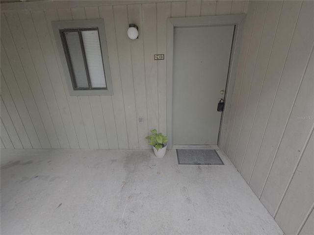 81 SE 16TH AVENUE D-103, Gainesville, FL 32601