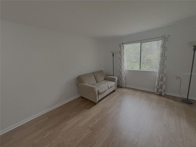 81 SE 16TH AVENUE D-103, Gainesville, FL 32601