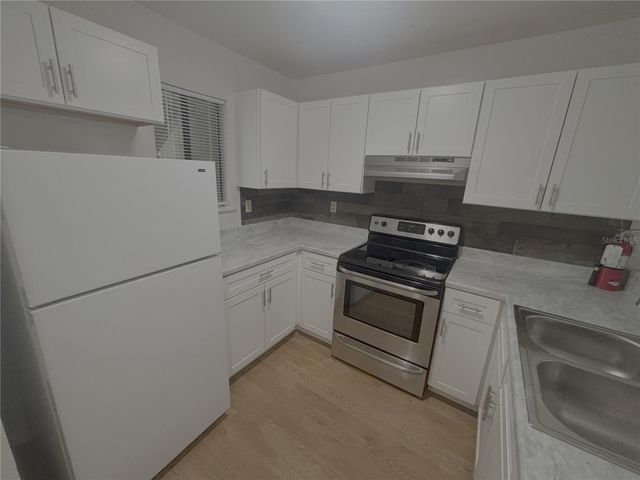 81 SE 16TH AVENUE D-103, Gainesville, FL 32601