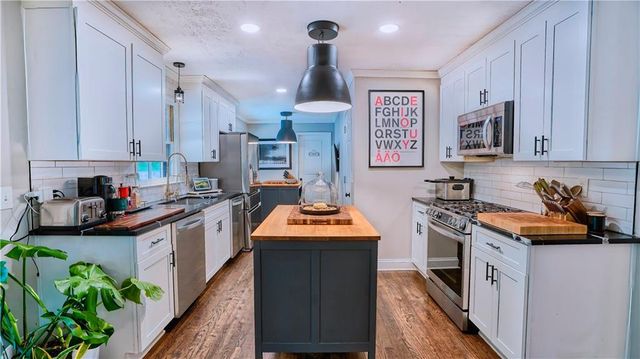 3740 High Point Lane SW, Atlanta, GA 30331