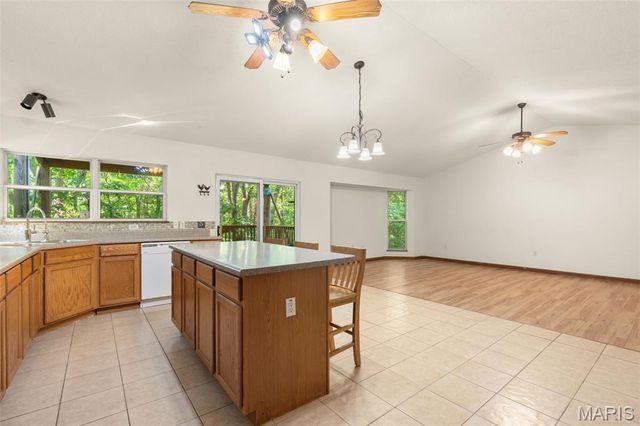 1935 Anchorage Drive, Festus, MO 63028