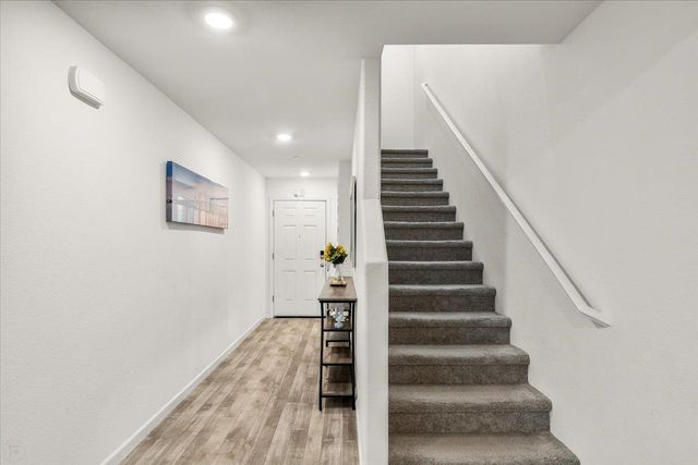 6421 Maple Leaf Ln, Riverbank, CA 95367