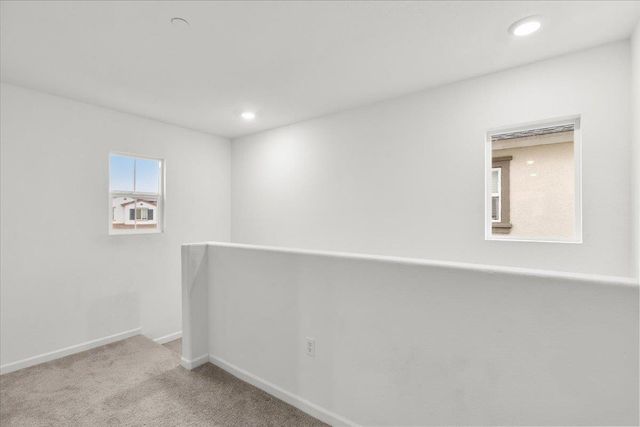 6421 Maple Leaf Ln, Riverbank, CA 95367