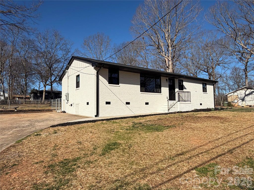 1906 Oakhurst Drive, Shelby, NC 28152