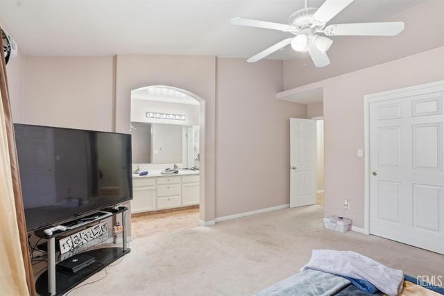 4202 Silver Maple Court, Bakersfield, CA 93313