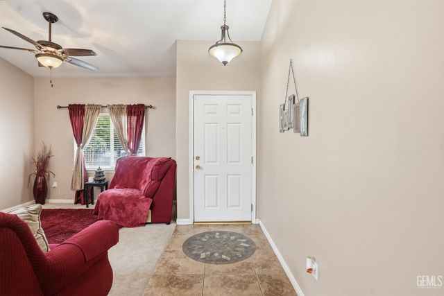 4202 Silver Maple Court, Bakersfield, CA 93313