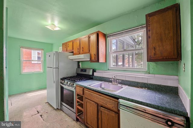 4956 SARGENT RD NE, Washington, DC 20017