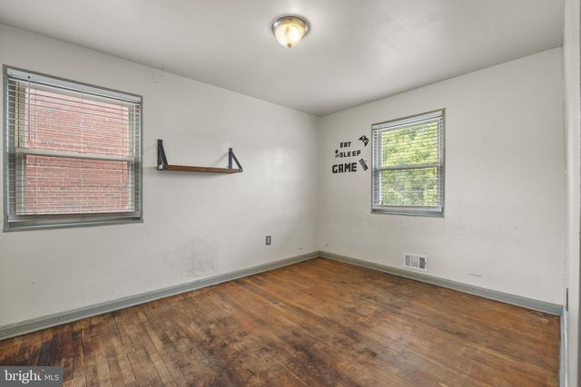 4956 SARGENT RD NE, Washington, DC 20017