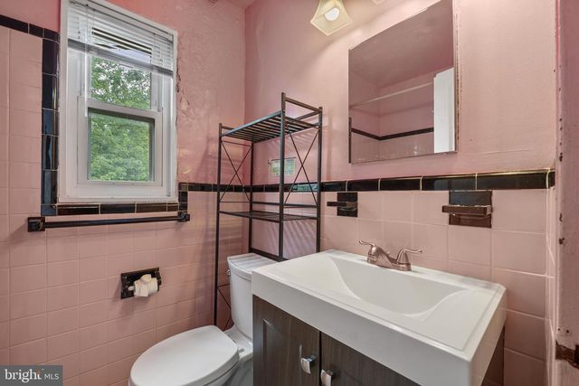 4956 SARGENT RD NE, Washington, DC 20017