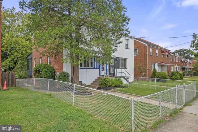 4956 SARGENT RD NE, Washington, DC 20017