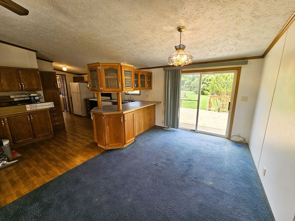 Image 21 of property listing at 14230 E Windsong Road, Mt Vernon, IL 62864