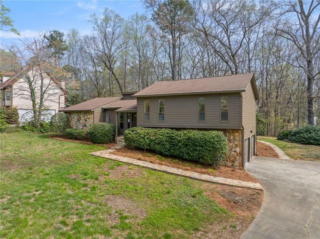 3507 Vinings North Trail SE, Smyrna, GA 30080