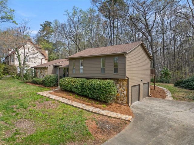 3507 Vinings North Trail SE, Smyrna, GA 30080
