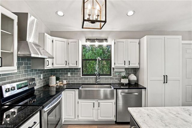 4971 Hickory Wood DR, Naples, FL 34119