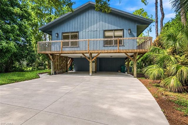 4971 Hickory Wood DR, Naples, FL 34119
