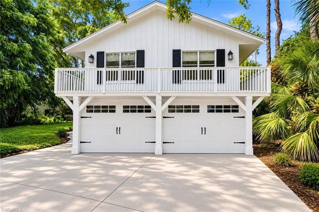 4971 Hickory Wood DR, Naples, FL 34119