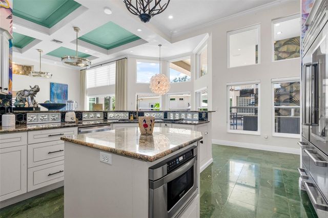 6320 PASADENA POINT BOULEVARD, Gulfport, FL 33707