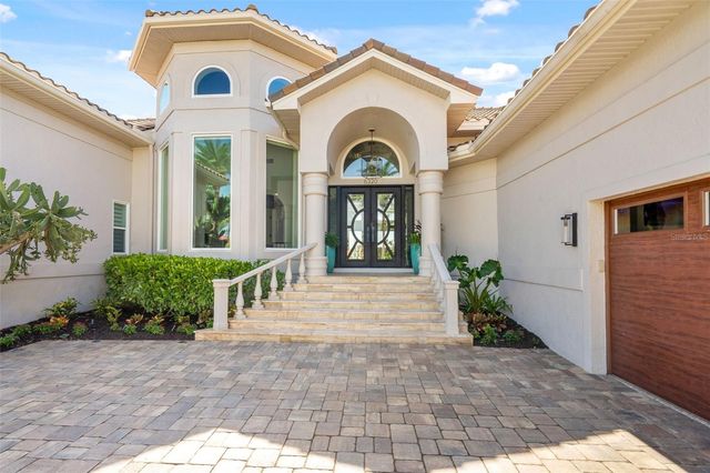6320 PASADENA POINT BOULEVARD, Gulfport, FL 33707