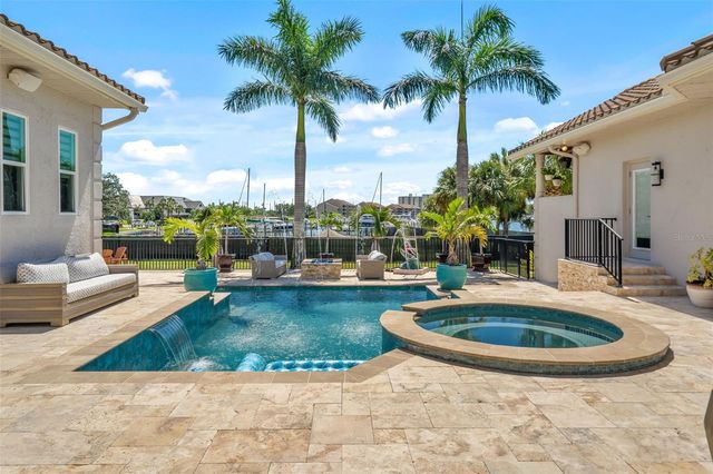 6320 PASADENA POINT BOULEVARD, Gulfport, FL 33707