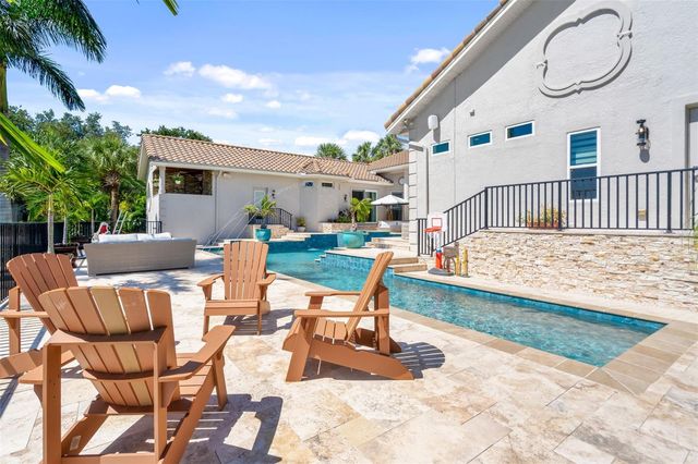 6320 PASADENA POINT BOULEVARD, Gulfport, FL 33707