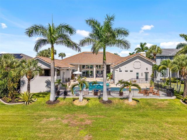 6320 PASADENA POINT BOULEVARD, Gulfport, FL 33707