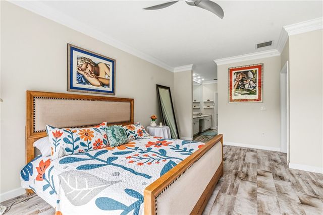 220 S Peppertree Drive, Vero Beach, FL 32963
