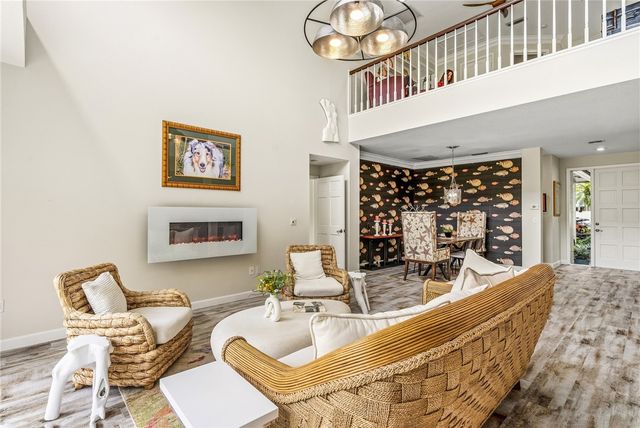 220 S Peppertree Drive, Vero Beach, FL 32963