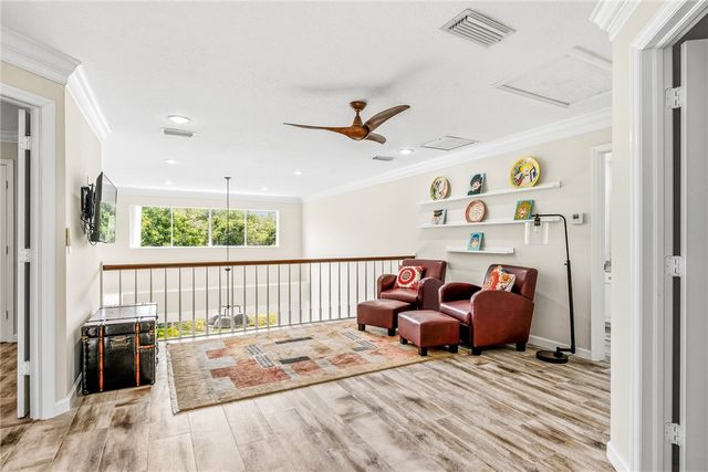 220 S Peppertree Drive, Vero Beach, FL 32963