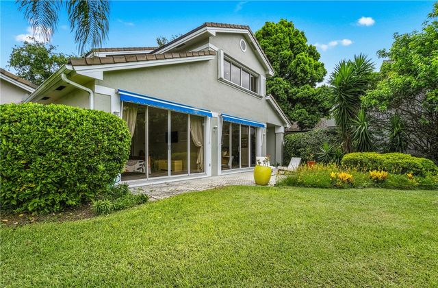 220 S Peppertree Drive, Vero Beach, FL 32963
