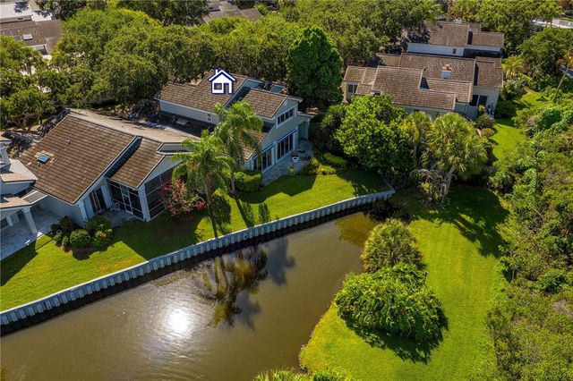 220 S Peppertree Drive, Vero Beach, FL 32963