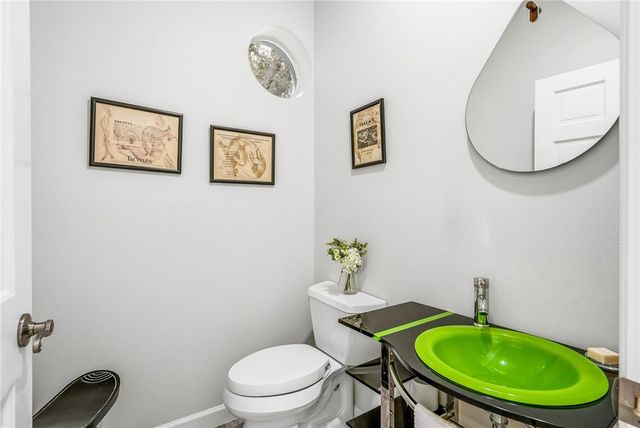 220 S Peppertree Drive, Vero Beach, FL 32963