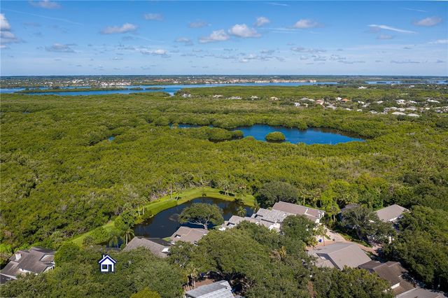 220 S Peppertree Drive, Vero Beach, FL 32963