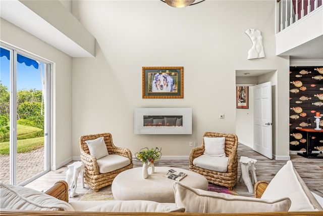 220 S Peppertree Drive, Vero Beach, FL 32963