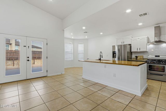 536 El Cerro Drive, Sunland Park, NM 88063