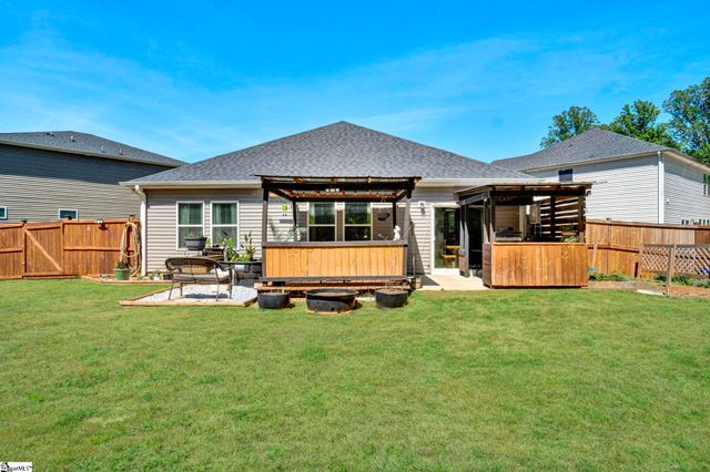 135 Mainsail Way, Spartanburg, SC 29302
