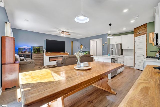 135 Mainsail Way, Spartanburg, SC 29302