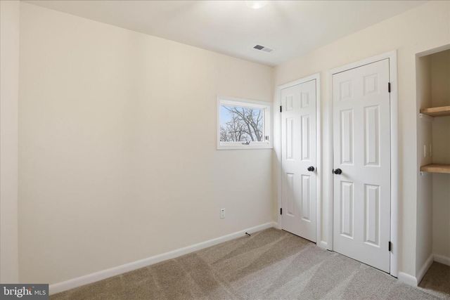 2472 LEAMAN RD, Ronks, PA 17572