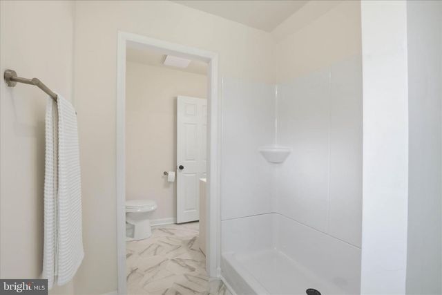 2472 LEAMAN RD, Ronks, PA 17572