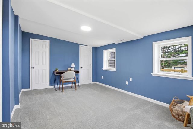 2472 LEAMAN RD, Ronks, PA 17572