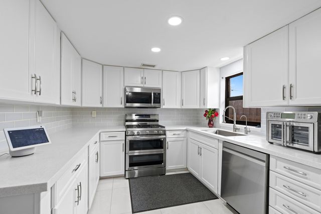 328 HASTINGS Street, Boca Raton, FL 33487