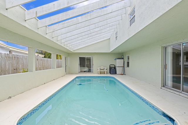 328 HASTINGS Street, Boca Raton, FL 33487