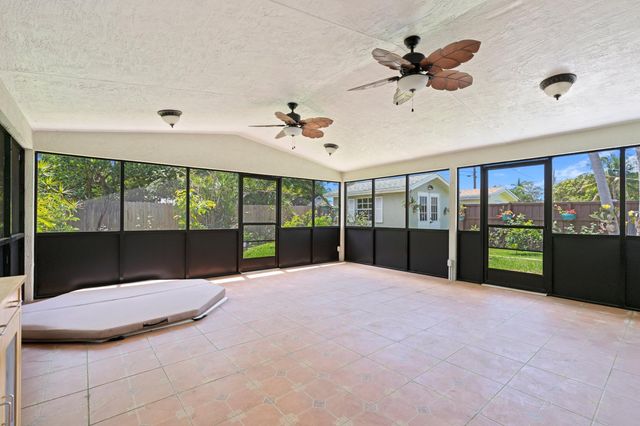 328 HASTINGS Street, Boca Raton, FL 33487