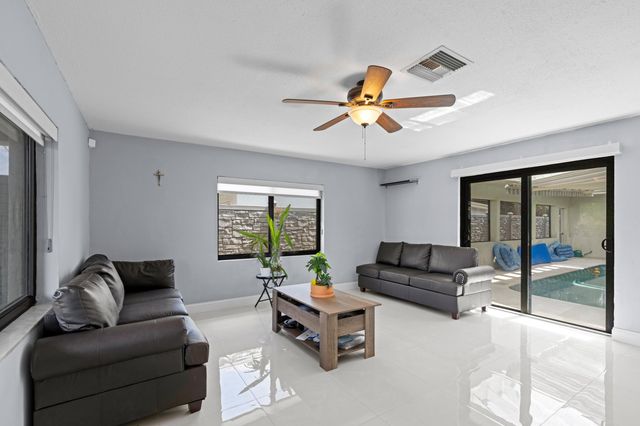 328 HASTINGS Street, Boca Raton, FL 33487