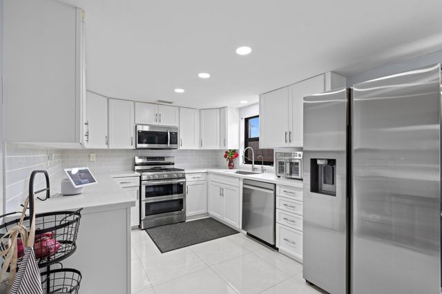 328 HASTINGS Street, Boca Raton, FL 33487
