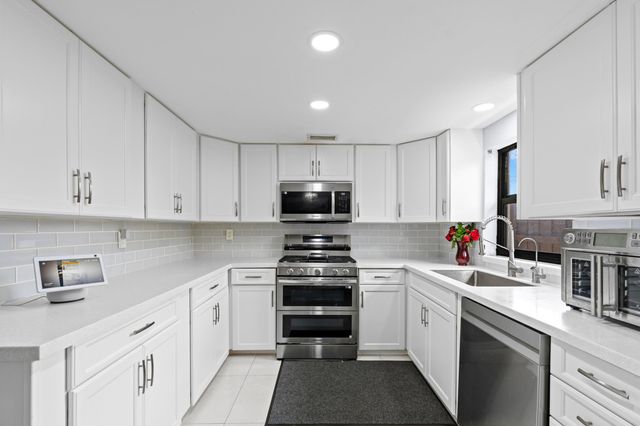 328 HASTINGS Street, Boca Raton, FL 33487