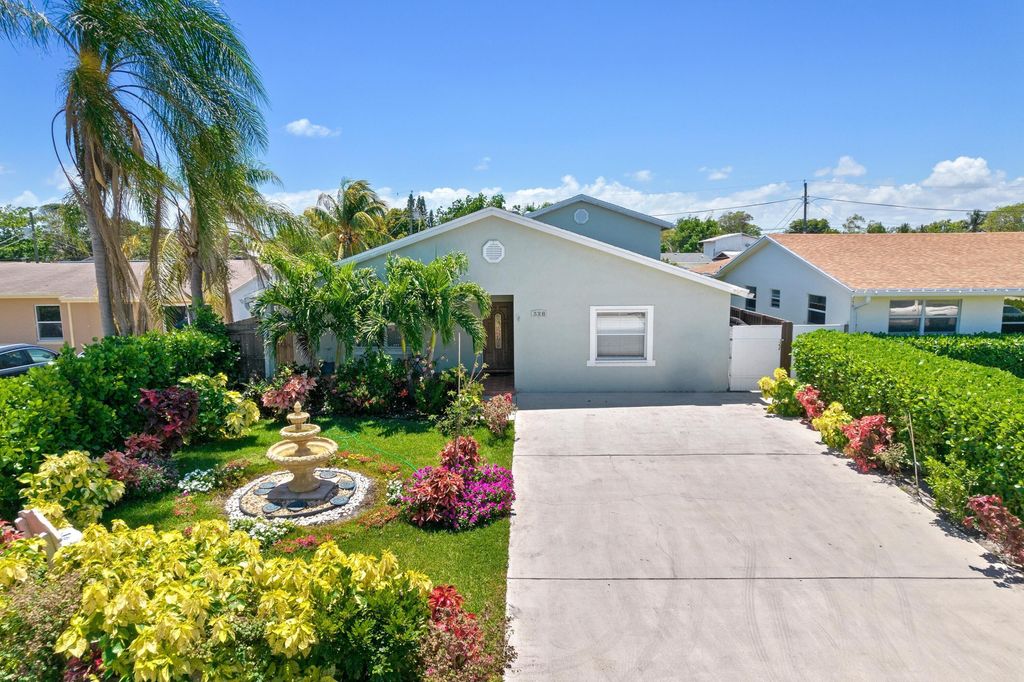 328 HASTINGS Street, Boca Raton, FL 33487